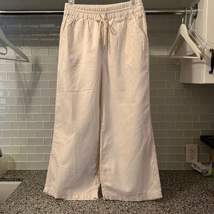 Aritizia wide crop pants